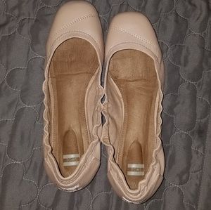 Ballet flats